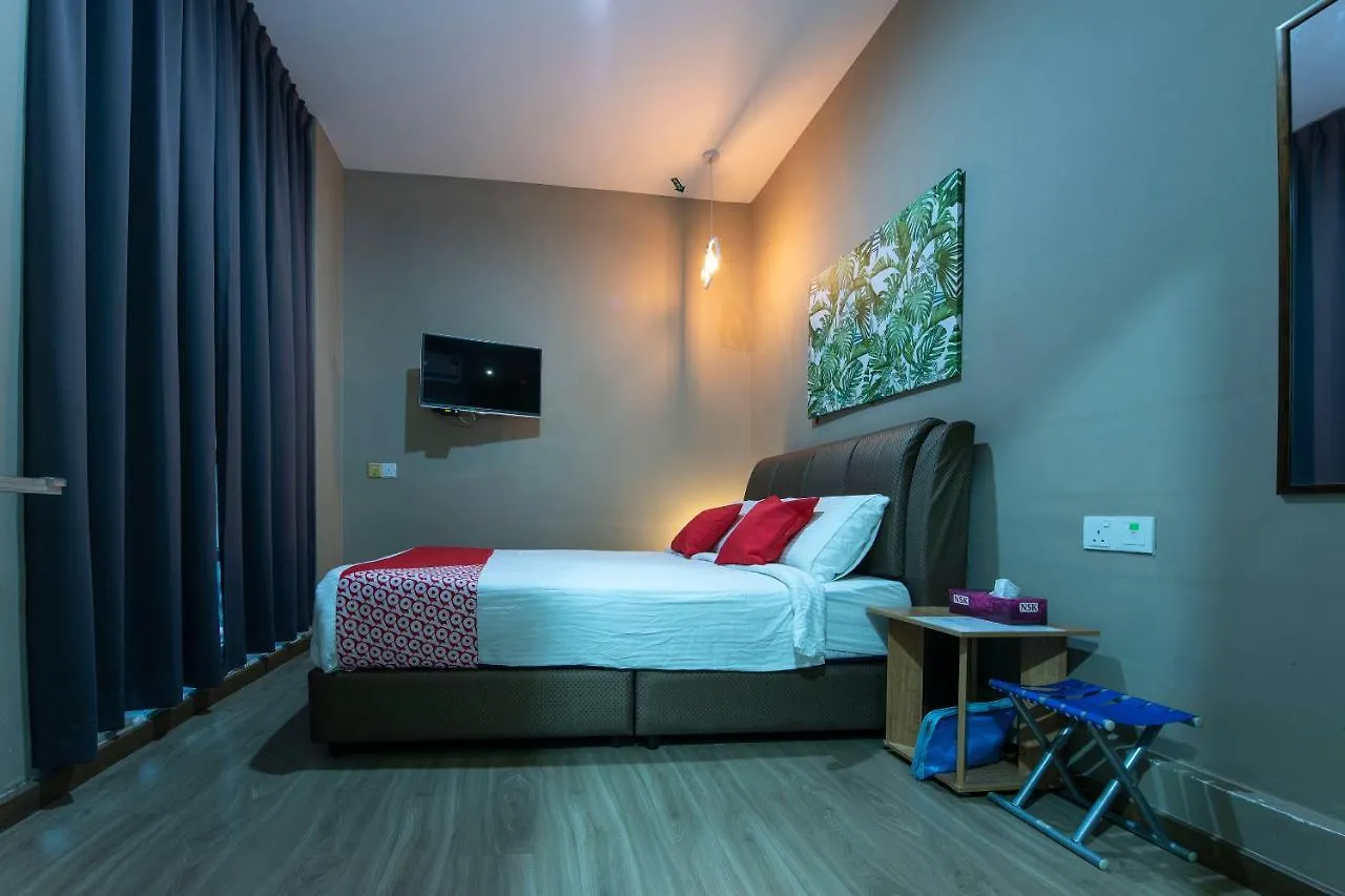 Oyo 90231 Hotel By The Park Plt Johor Bahru