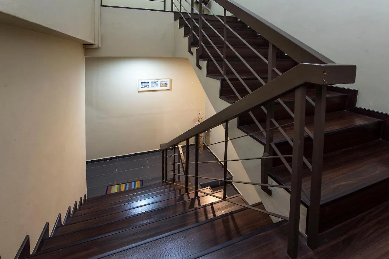 Oyo 90231 Hotel By The Park Plt Johor Bahru