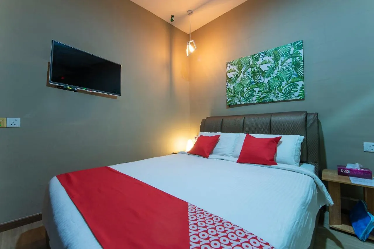 Oyo 90231 Hotel By The Park Plt Johor Bahru
