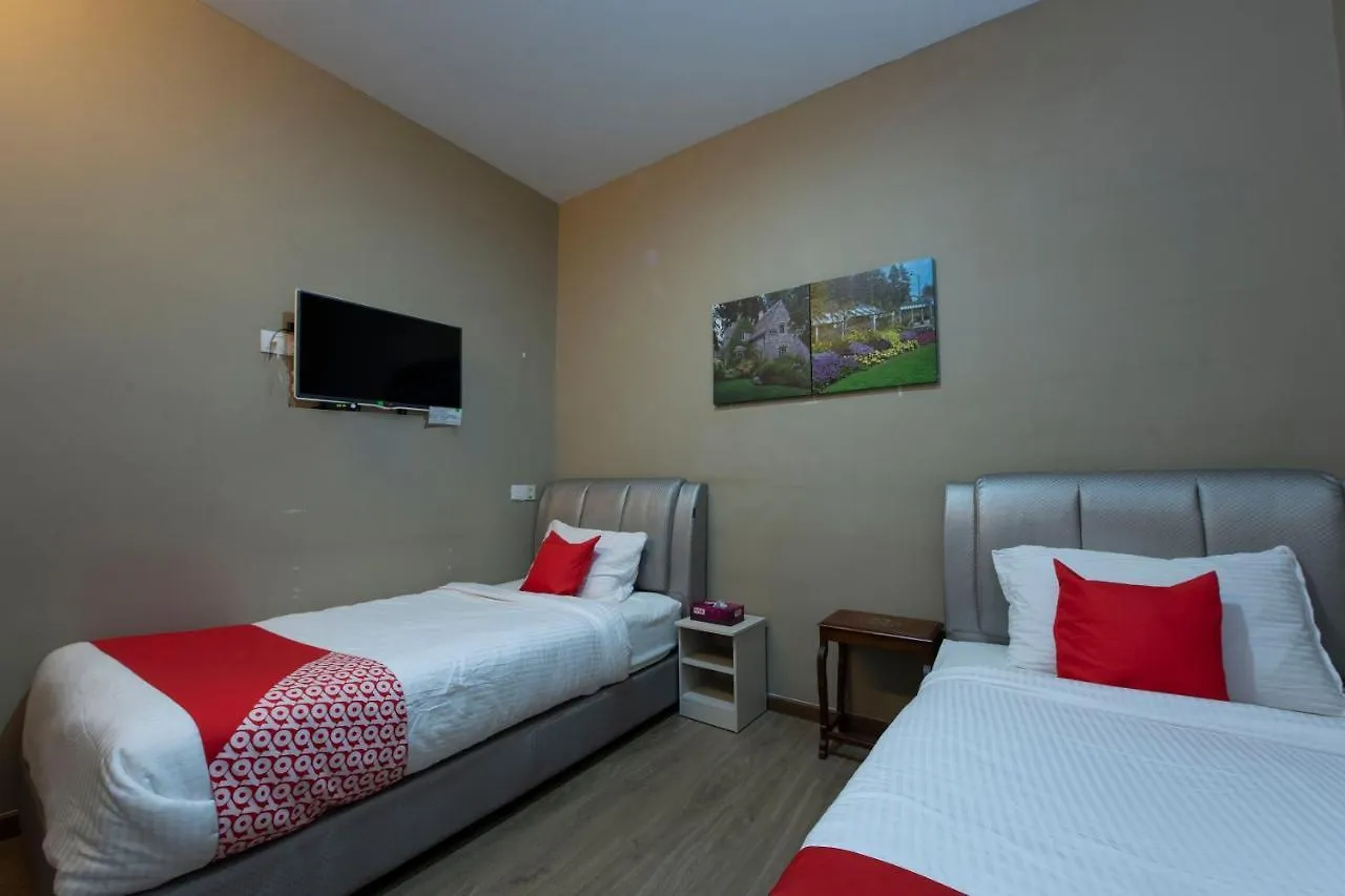 Oyo 90231 Hotel By The Park Plt Johor Bahru 2*,  Malaysia